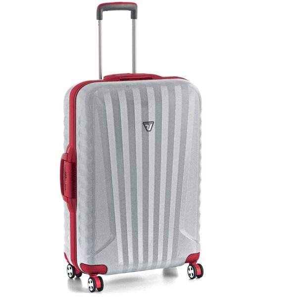 2009 – Uno SL Il primo trolley ultra-leggero in policarbonato con frame esterno ultra-resistente in polipropilene.